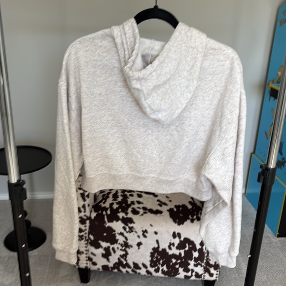 PINK crop hoodie - Picture 5 of 5